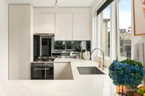 Property photo of 4/32 Aberdeen Road Prahran VIC 3181