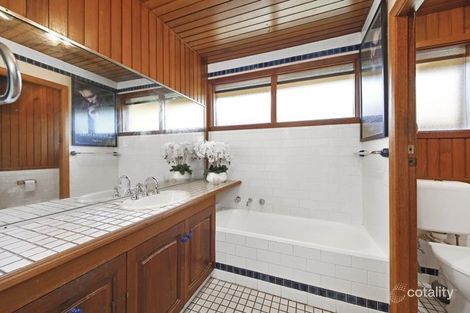 Property photo of 15 Lentara Court Georges Hall NSW 2198