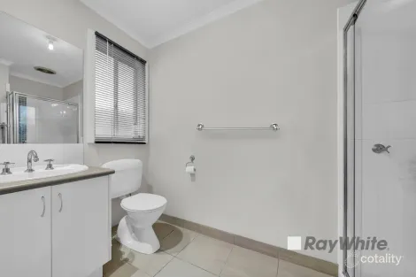 Property photo of 5/21 Raneen Drive Langwarrin VIC 3910