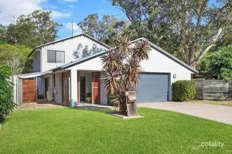 70 Windsor Rd, Wamberal, NSW 2260