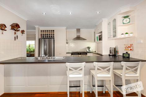 Property photo of 16 Valley View Crescent Berwick VIC 3806