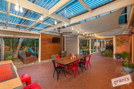 Property photo of 16 Valley View Crescent Berwick VIC 3806