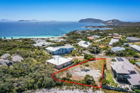 Property photo of 8 Rossiter Road Goode Beach WA 6330