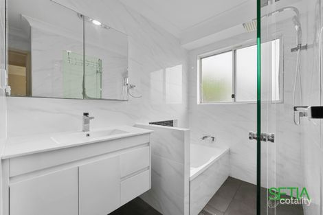 Property photo of 42 Unicombe Crescent Oakhurst NSW 2761