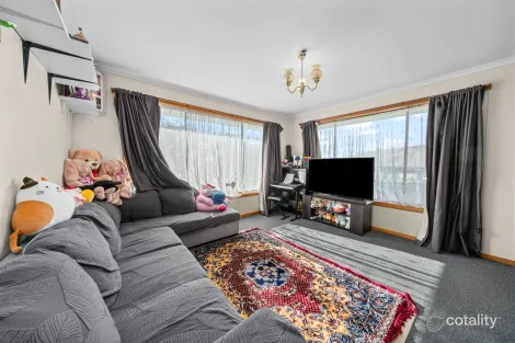 Property photo of 1/2 Sunlea Place Glenorchy TAS 7010