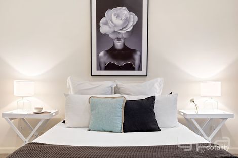 Property photo of 5 Tangelo Terrace Werribee VIC 3030