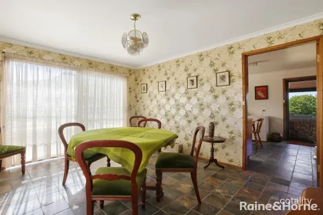 Property photo of 31 Kabbera Boulevard Kelso NSW 2795