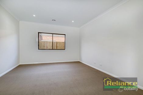 Property photo of 27 Aspera Drive Brookfield VIC 3338