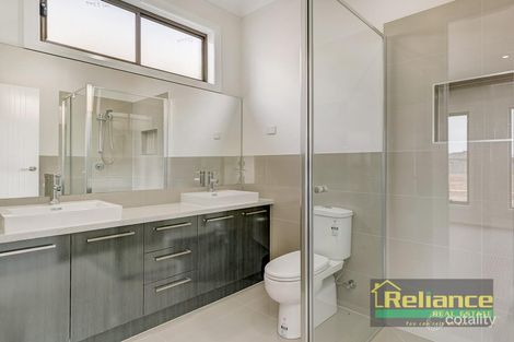 Property photo of 27 Aspera Drive Brookfield VIC 3338