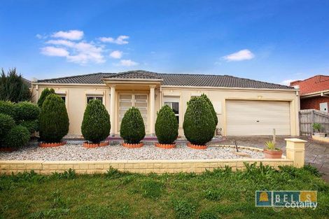 33 Mankina Cct, Delahey, VIC 3037