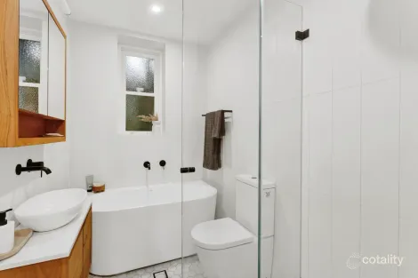 Property photo of 2/9 Ben Boyd Road Neutral Bay NSW 2089