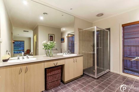 Property photo of 14 Astrid Court Berwick VIC 3806