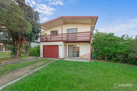 451 Lake Tyers Beach Rd, Lake Tyers Beach, VIC 3909