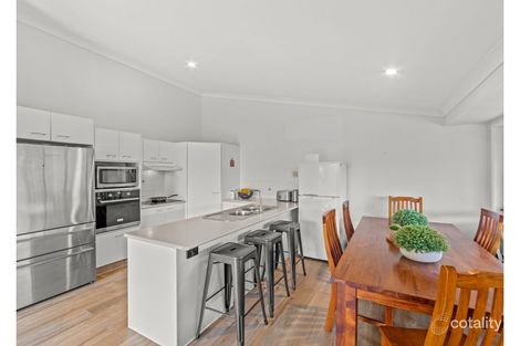 Property photo of 5 Flint Court Pacific Pines QLD 4211