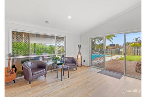 Property photo of 5 Flint Court Pacific Pines QLD 4211