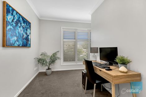 Property photo of 1 Salamanca Place Taylors Hill VIC 3037
