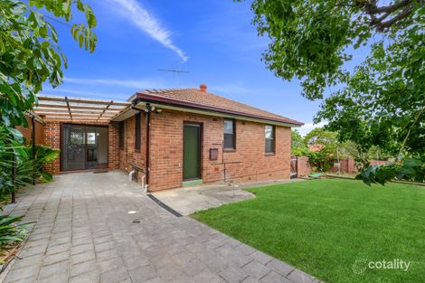 Property photo of 30 Junee Crescent Kingsgrove NSW 2208