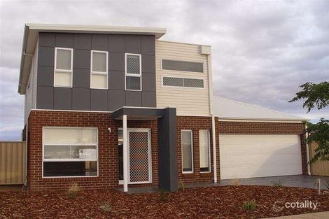 26 Lawson Way, Caroline Springs, VIC 3023