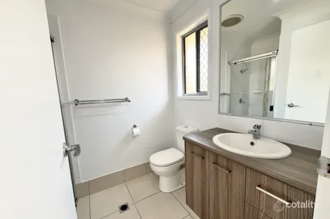 Property photo of 14 Bridgeman Parade Chinchilla QLD 4413