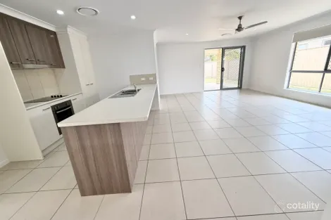 Property photo of 14 Bridgeman Parade Chinchilla QLD 4413
