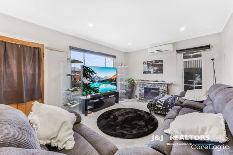 Property photo of 3 Laburnum Grove Doveton VIC 3177