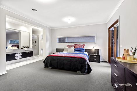 Property photo of 18 Addicott Way Taylors Hill VIC 3037