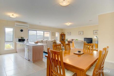 Property photo of 2B Hereford Close Delacombe VIC 3356