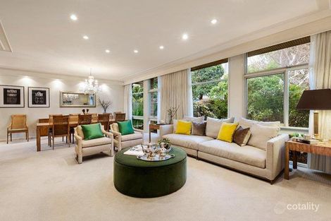 Property photo of 33 Aroona Road Caulfield North VIC 3161