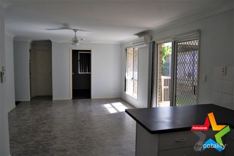 Property photo of 42 Benjamina Circuit Regents Park QLD 4118