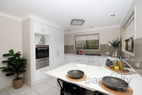 Property photo of 2 Jarrah Place Durack QLD 4077
