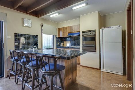 Property photo of 16 Anderson Court Endeavour Hills VIC 3802