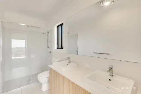 Property photo of 96 Adelaide Street Cranley QLD 4350