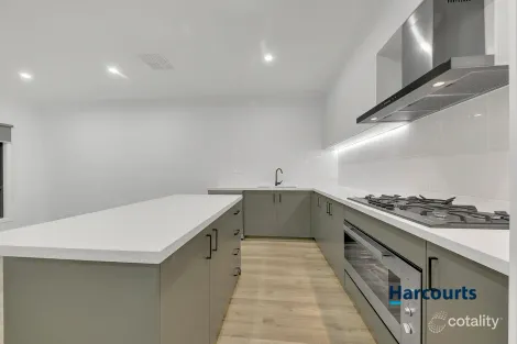 Property photo of 28 Alister Grove Tarneit VIC 3029