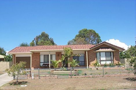 8 Matthew Dr, Urangan, QLD 4655