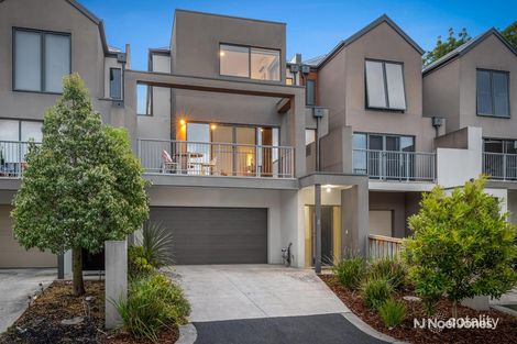 Property photo of 8 Yellow Gum Crescent Mooroolbark VIC 3138