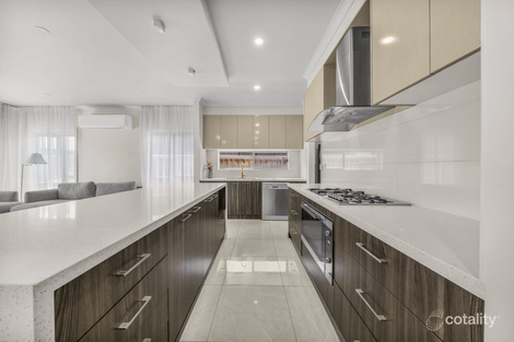 Property photo of 14 Jindalee Way Werribee VIC 3030