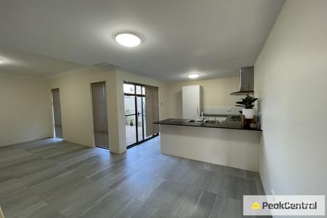 Property photo of 3/16 Pearson Drive Success WA 6164