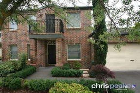 1/2 Castlegate Pl, Berwick, VIC 3806