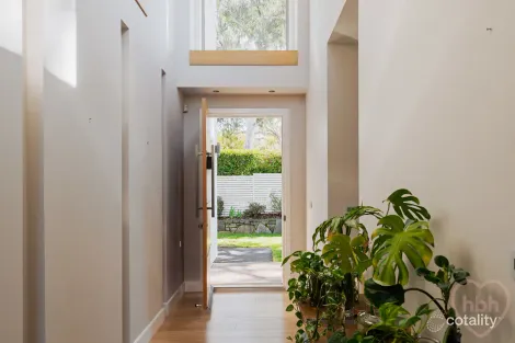 Property photo of 60 Savige Street Campbell ACT 2612