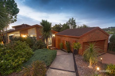 Property photo of 19 Balfour Court Berwick VIC 3806