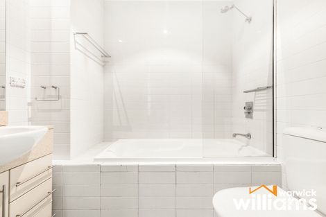 Property photo of 211/2 The Piazza Wentworth Point NSW 2127
