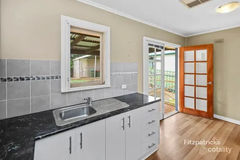 Property photo of 17 Gilmore Avenue Mount Austin NSW 2650