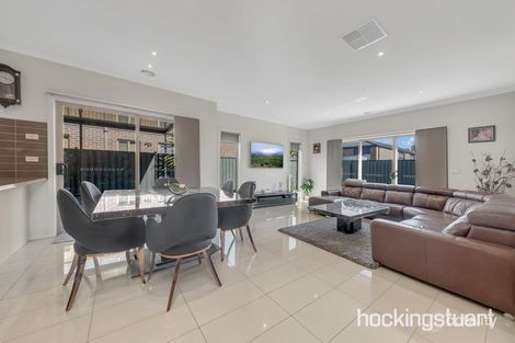 Property photo of 17 Gunther Way Wollert VIC 3750