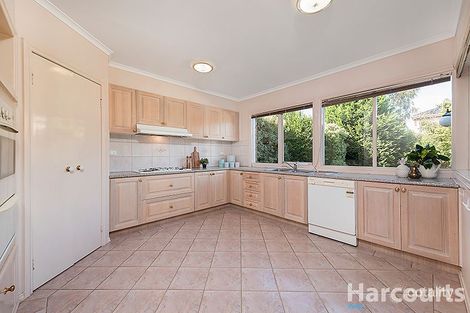 Property photo of 2 Epworth Court Glen Waverley VIC 3150