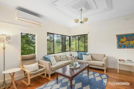 27 Lithgow Ave, Warburton, VIC 3799