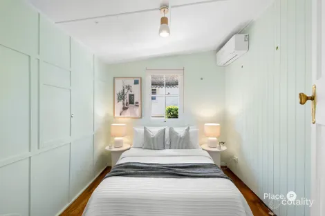 Property photo of 5 Palm Avenue Holland Park West QLD 4121