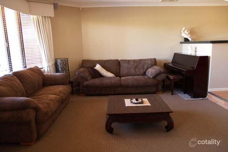 Property photo of 10 Chesham Mews Canning Vale WA 6155