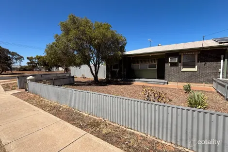 39 Clark Cres, Whyalla Norrie, SA 5608