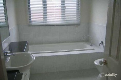 Property photo of 2/19 Adelaide Street Murrumbeena VIC 3163
