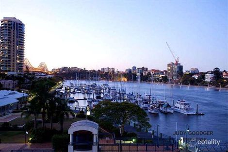 Property photo of 47/78 Cairns Street Kangaroo Point QLD 4169